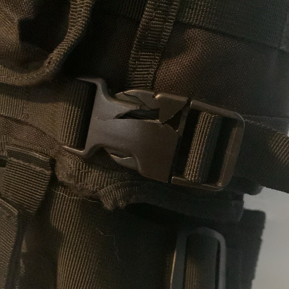 Army vest for airsoft or Halloween - Picture 2 of 5